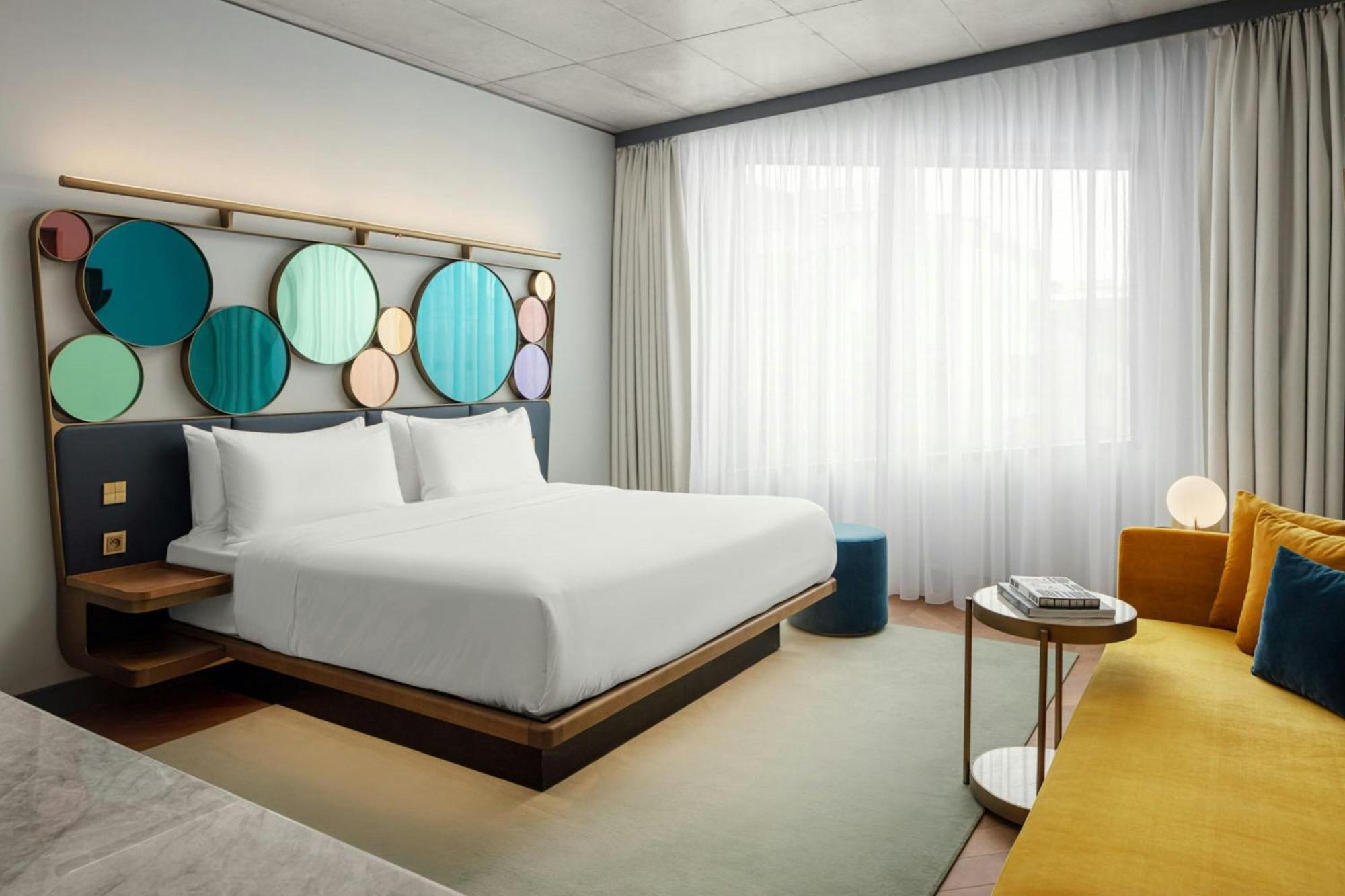 W Otel