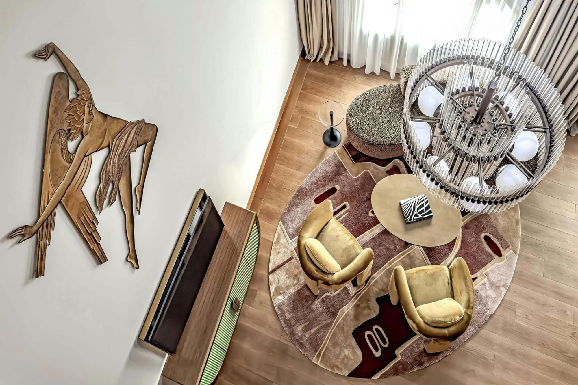 Otel W 5*