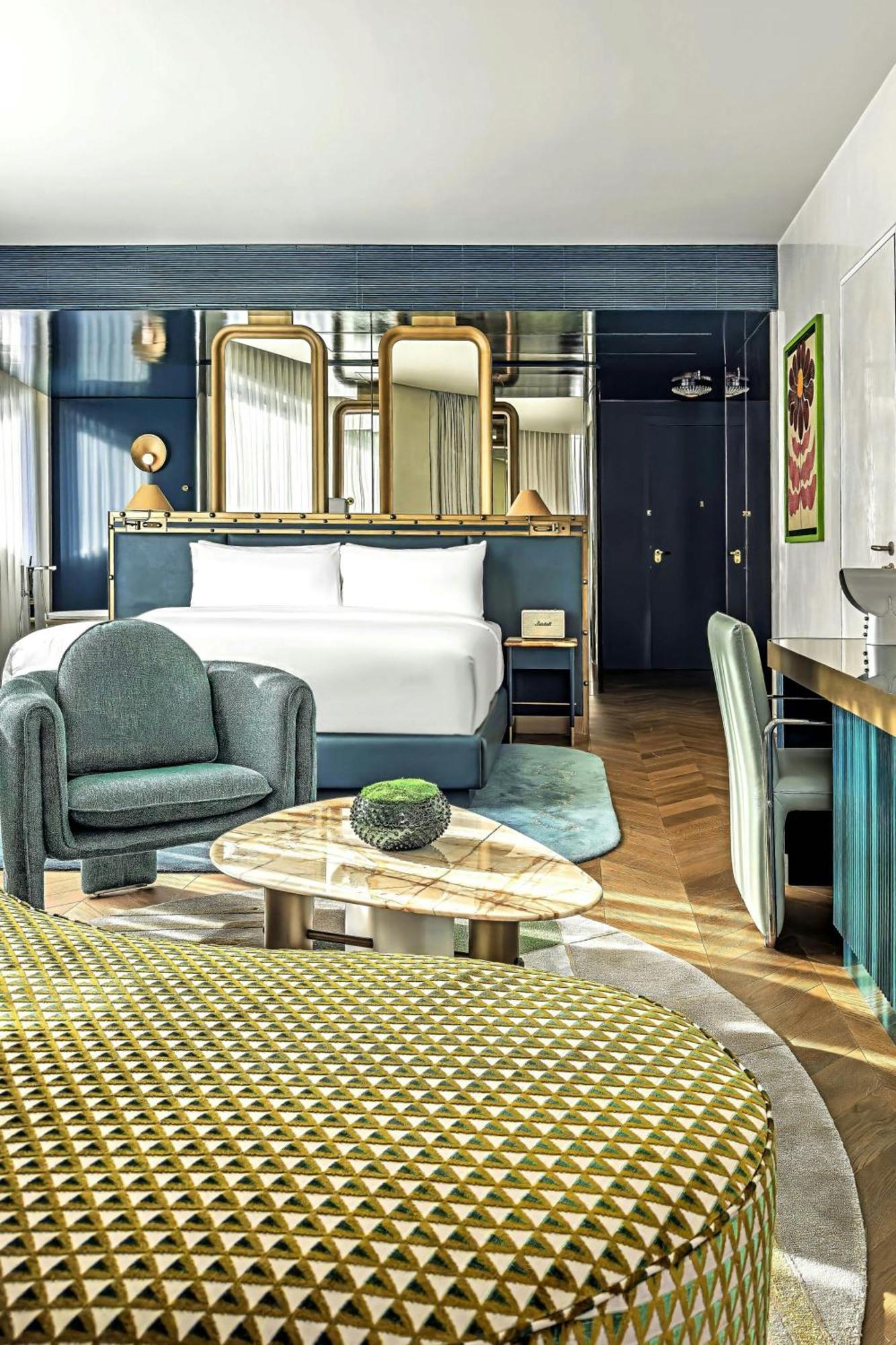 Otel W